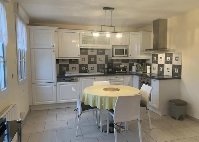 Holiday home Gite Gites De France - Jeanne D'Arc *